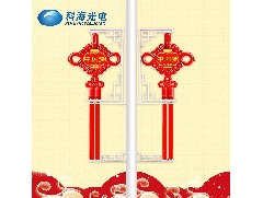 中國結景觀燈：LED中國結燈桿造型怎么做